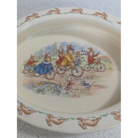 Vintage Signed Barbara Vernon Royal Doulton Bunnykins Oval Dish Riding Bikes - Picture 4 of 8